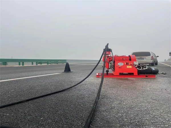 鞍山马路路基路面开裂下沉注浆加固灌浆